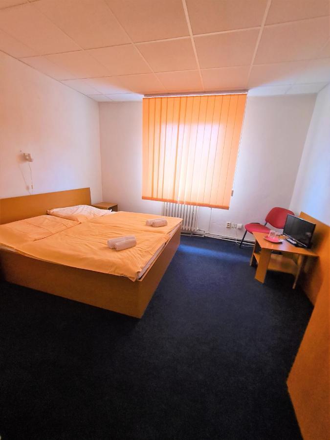 Penzion Olympia Banská Bystrica Exteriör bild