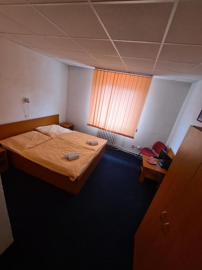 Penzion Olympia Banská Bystrica Exteriör bild