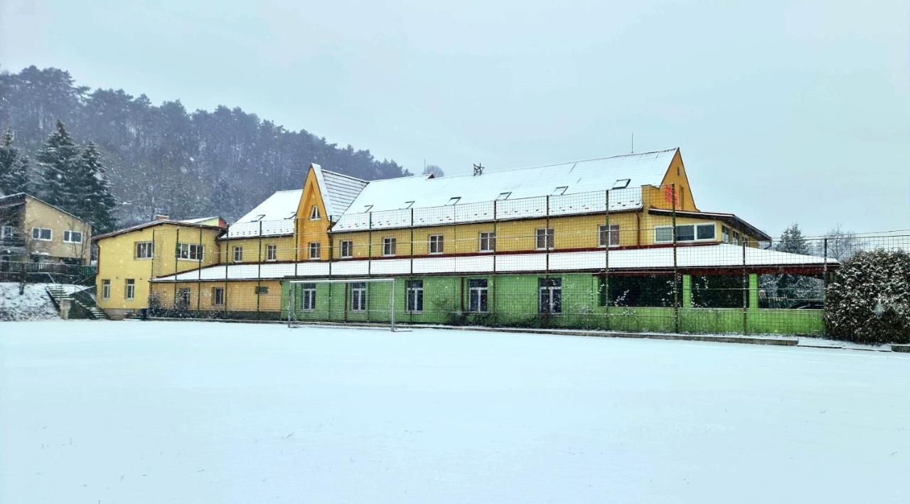 Penzion Olympia Banská Bystrica Exteriör bild