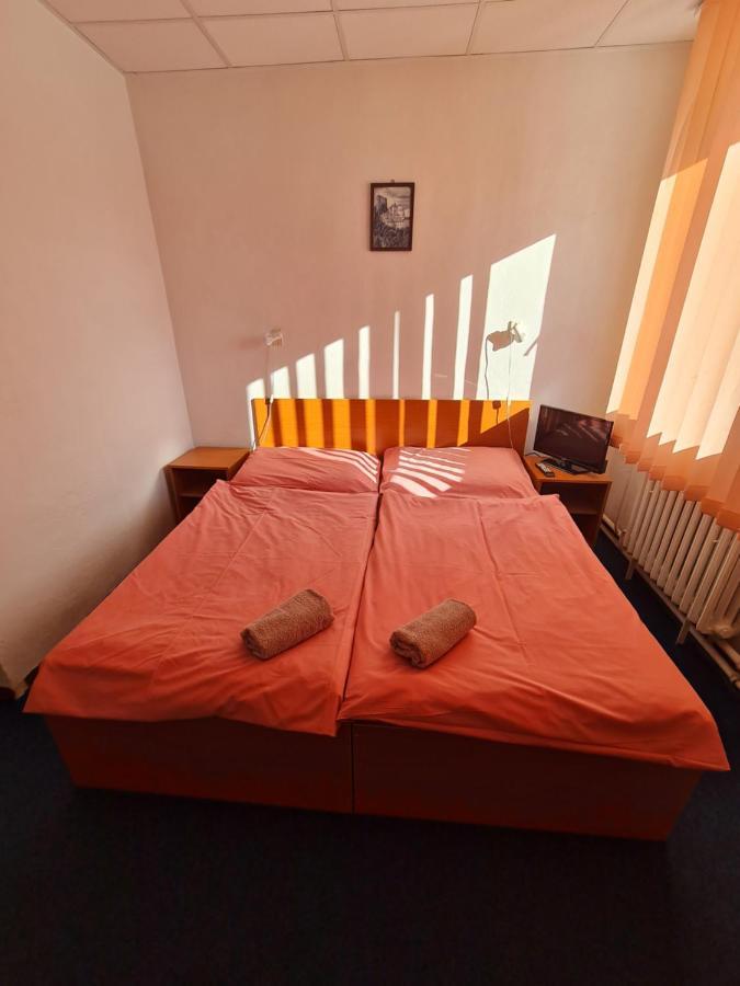 Penzion Olympia Banská Bystrica Exteriör bild
