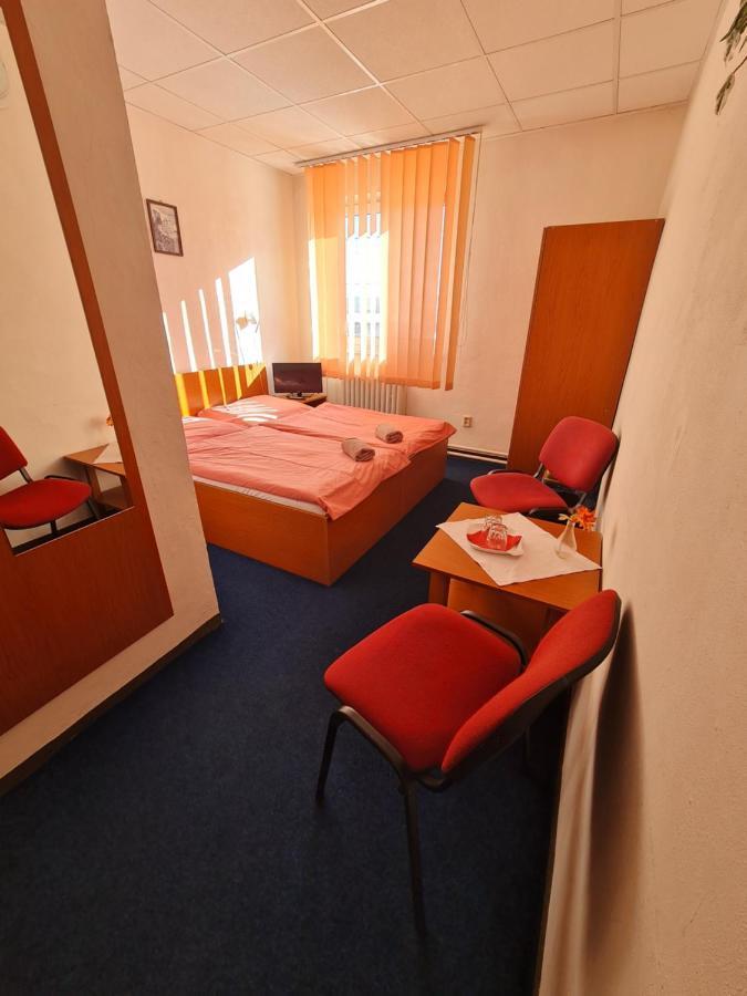 Penzion Olympia Banská Bystrica Exteriör bild