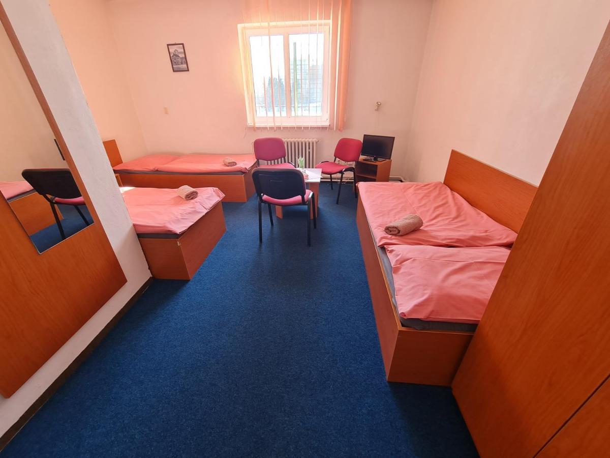 Penzion Olympia Banská Bystrica Exteriör bild