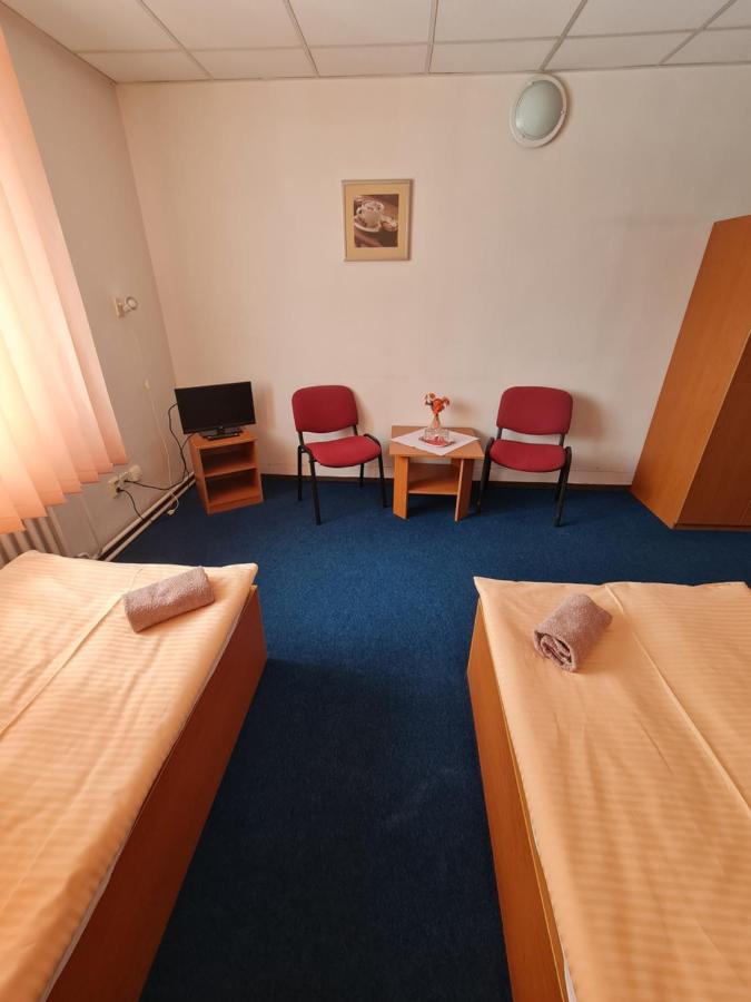 Penzion Olympia Banská Bystrica Exteriör bild