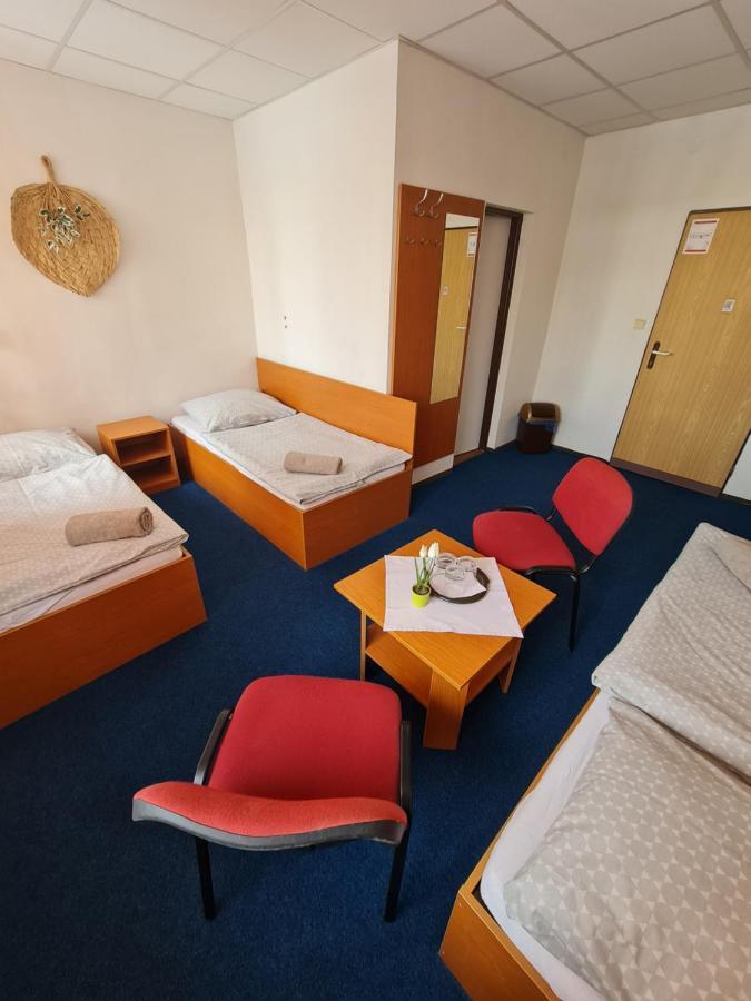 Penzion Olympia Banská Bystrica Exteriör bild