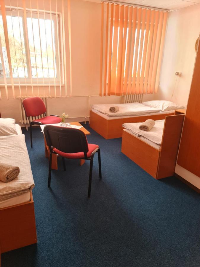 Penzion Olympia Banská Bystrica Exteriör bild