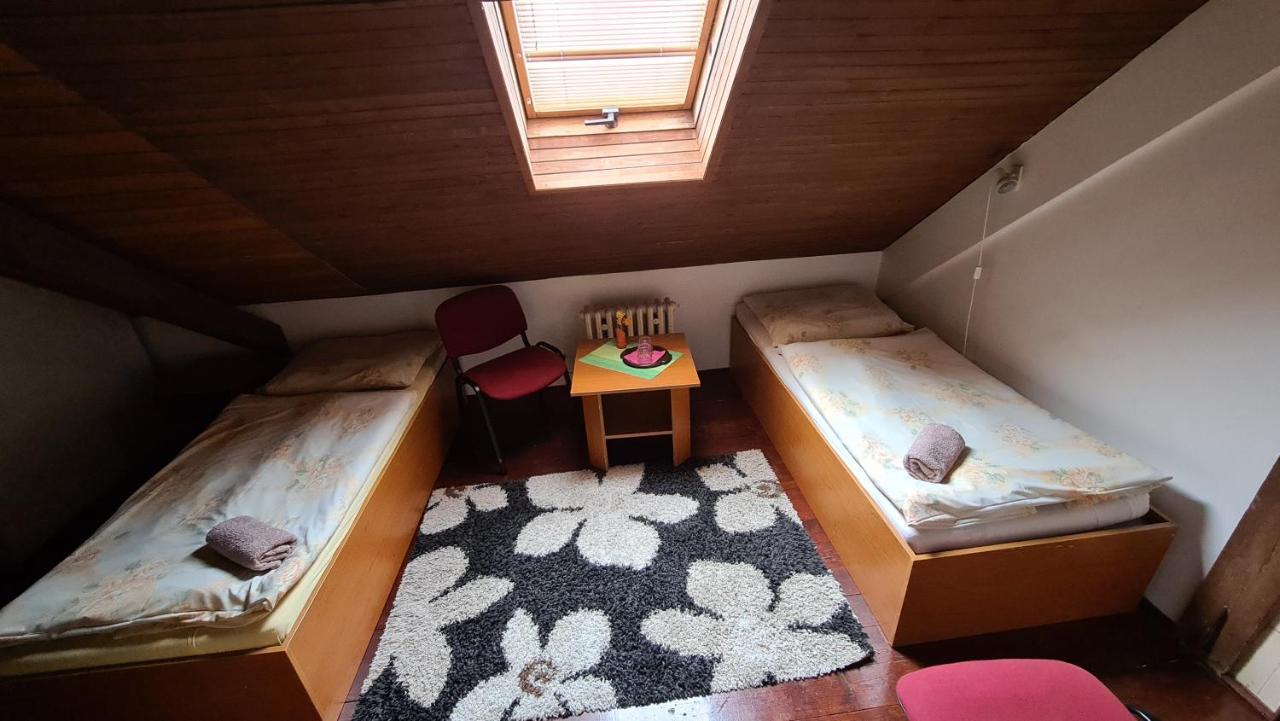 Penzion Olympia Banská Bystrica Exteriör bild
