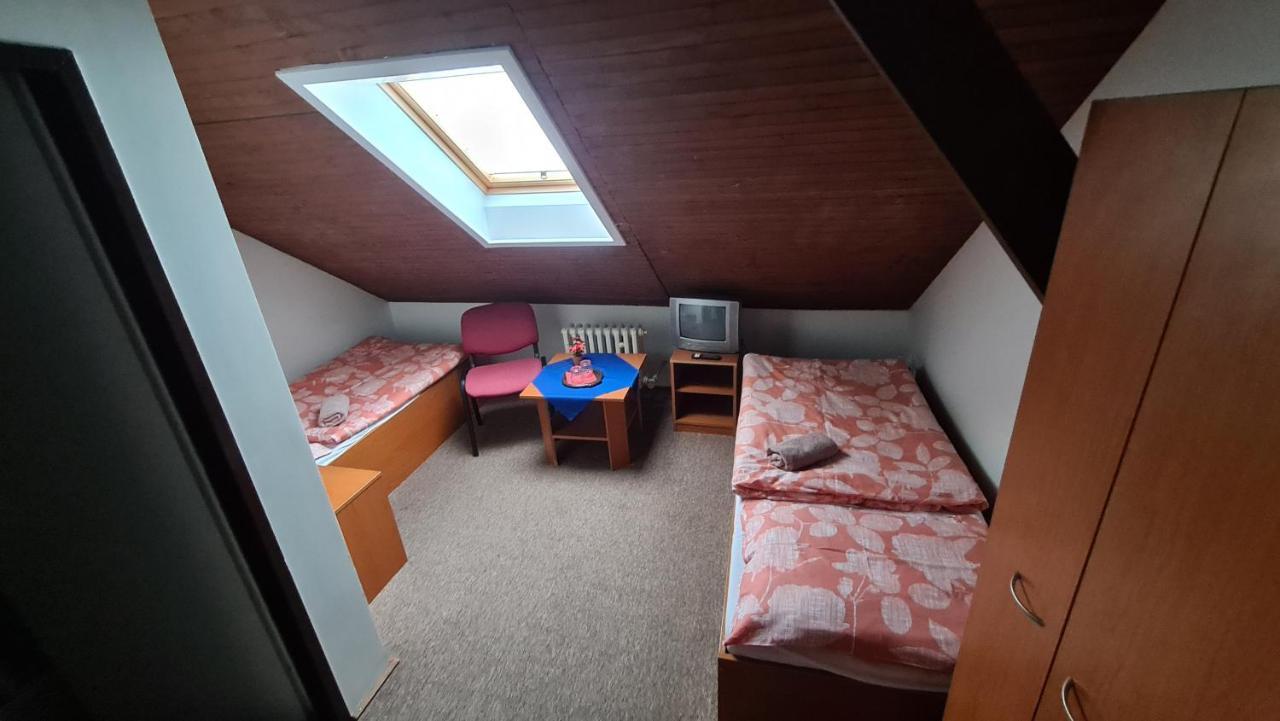 Penzion Olympia Banská Bystrica Exteriör bild